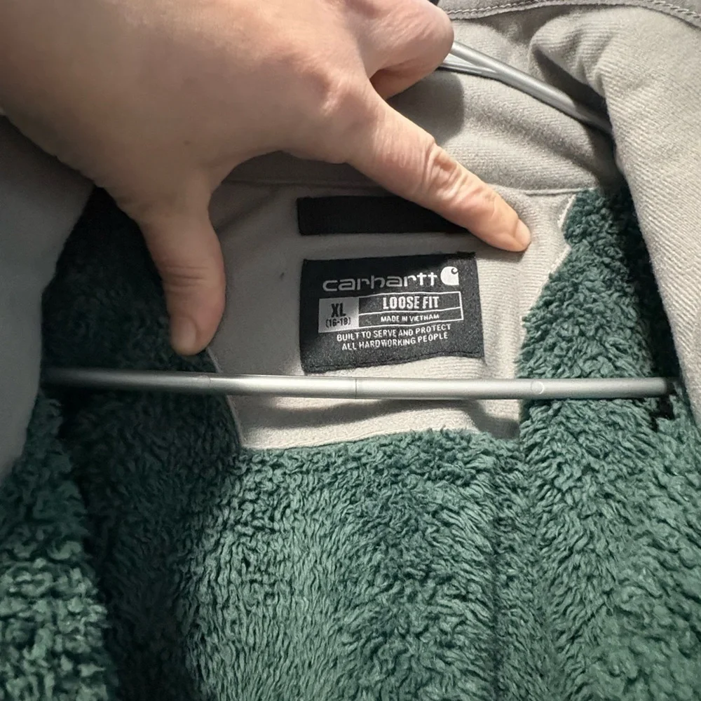 Carhartt XL EUC 1/2 zip with zippered pocket - Picture 2 of 5